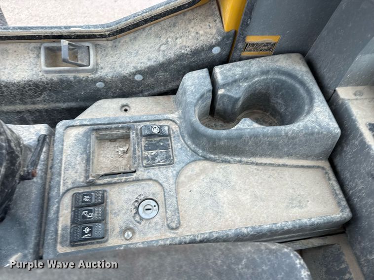 image for item EJ3349 Kawasaki 70ZV-2 wheel loader