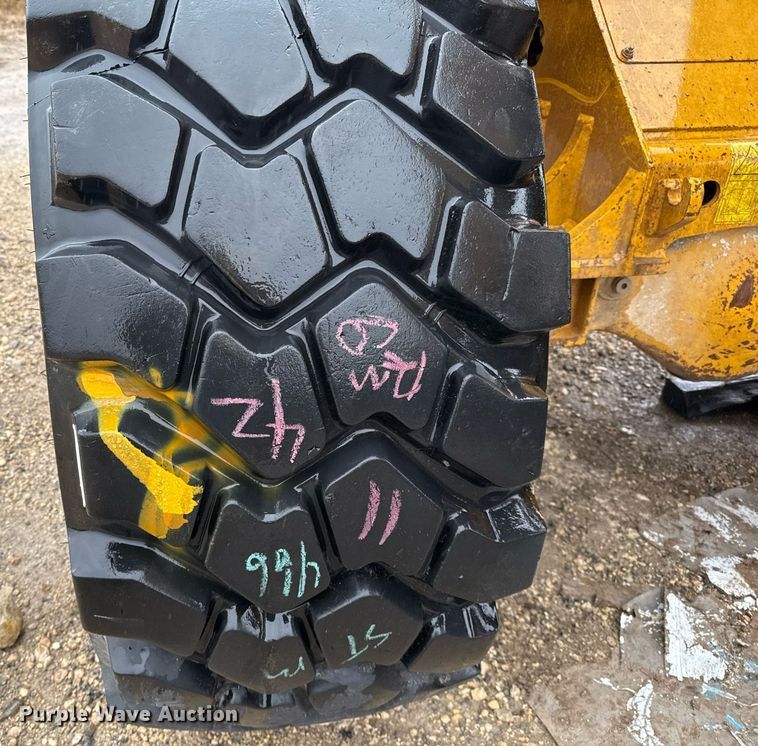 image for item EJ3349 Kawasaki 70ZV-2 wheel loader
