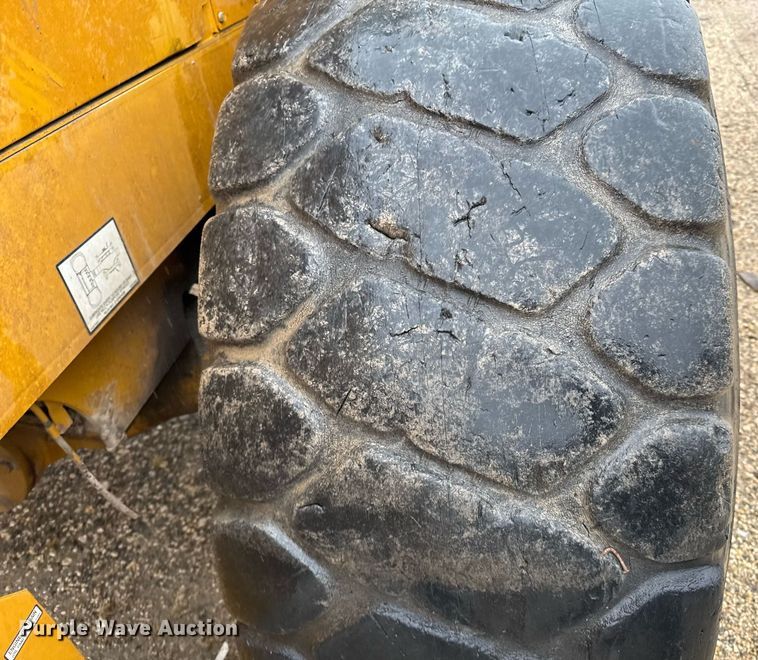 image for item EJ3349 Kawasaki 70ZV-2 wheel loader