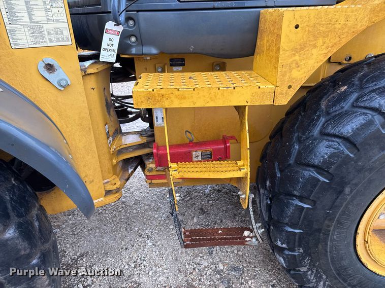 image for item EJ3350 2018 John Deere 544K-II loader