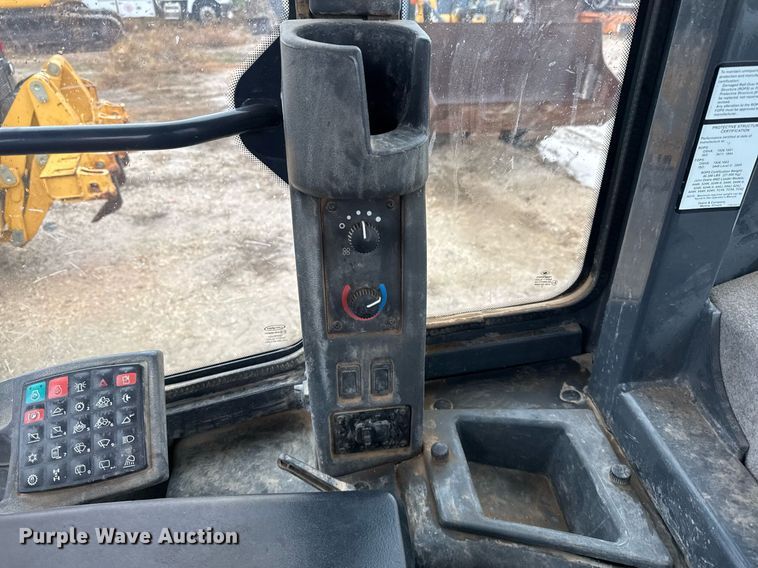 image for item EJ3350 2018 John Deere 544K-II loader