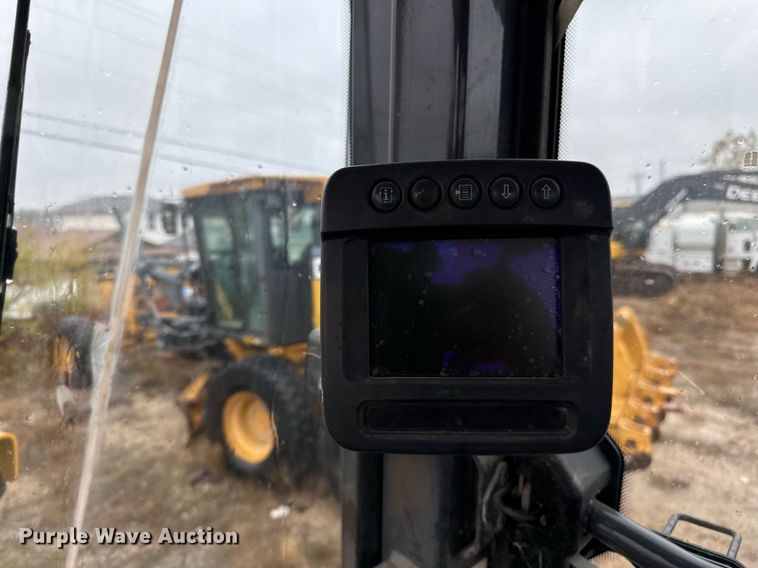 image for item EJ3350 2018 John Deere 544K-II loader