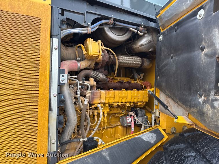 image for item EJ3350 2018 John Deere 544K-II loader