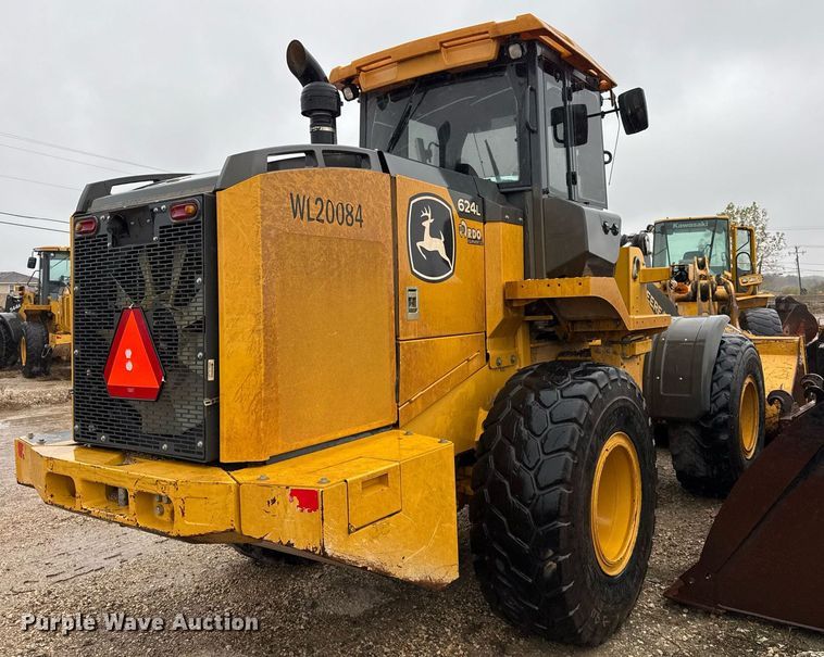 image for item EJ3351 2021 John Deere 624L loader