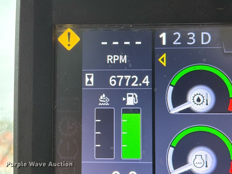 image for item EJ3351 2021 John Deere 624L loader