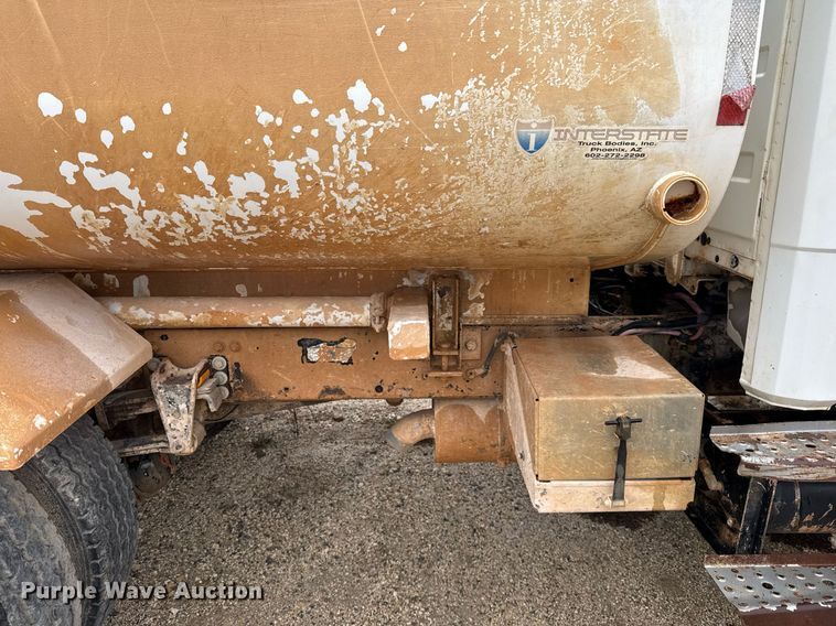 image for item EJ3352 2000 Freightliner FL70 water truck