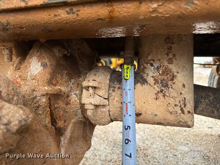 image for item EJ3352 2000 Freightliner FL70 water truck