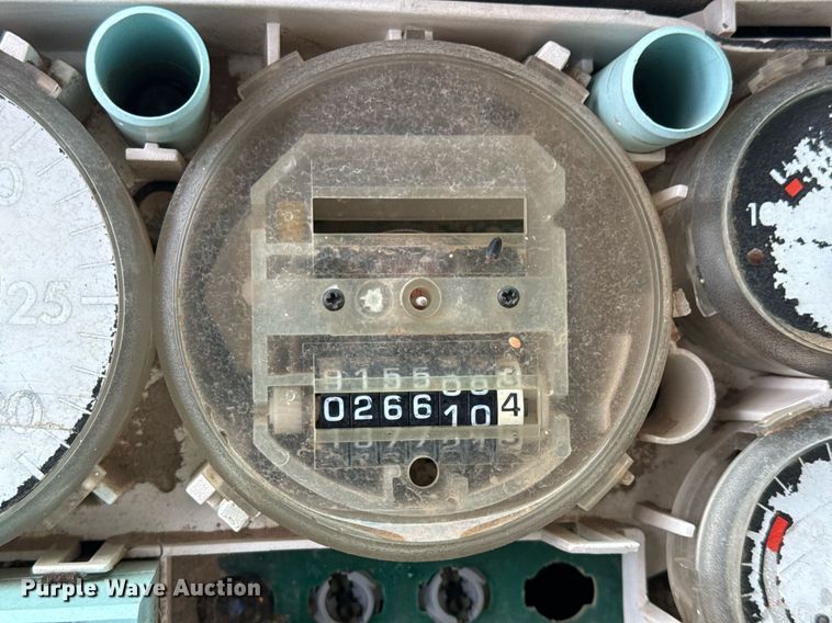 image for item EJ3352 2000 Freightliner FL70 water truck