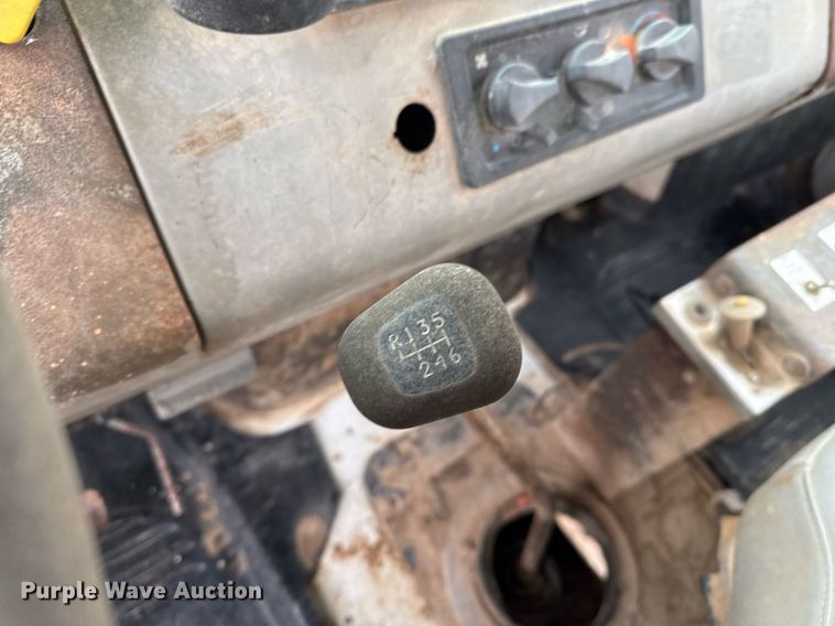 image for item EJ3352 2000 Freightliner FL70 water truck