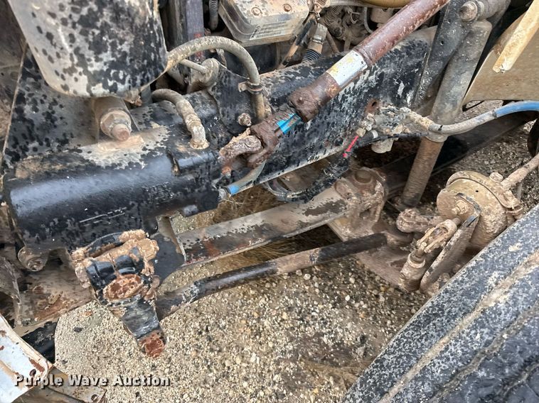 image for item EJ3352 2000 Freightliner FL70 water truck