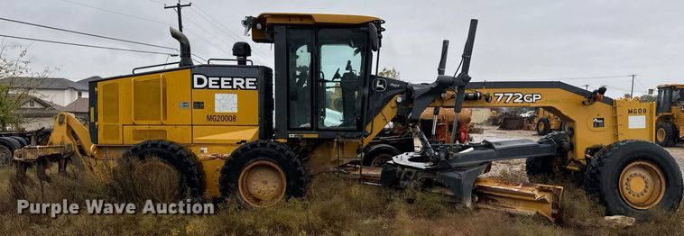 image for item EJ3354 2011 John Deere 772G motor grader