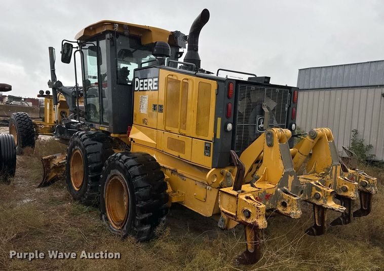 image for item EJ3354 2011 John Deere 772G motor grader