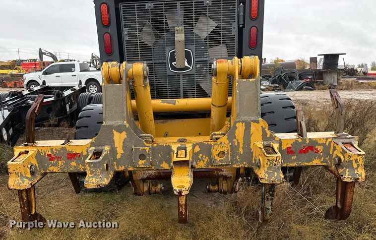 image for item EJ3354 2011 John Deere 772G motor grader