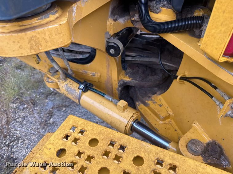 image for item EJ3354 2011 John Deere 772G motor grader