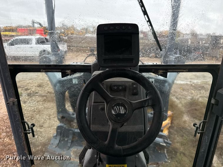 image for item EJ3354 2011 John Deere 772G motor grader