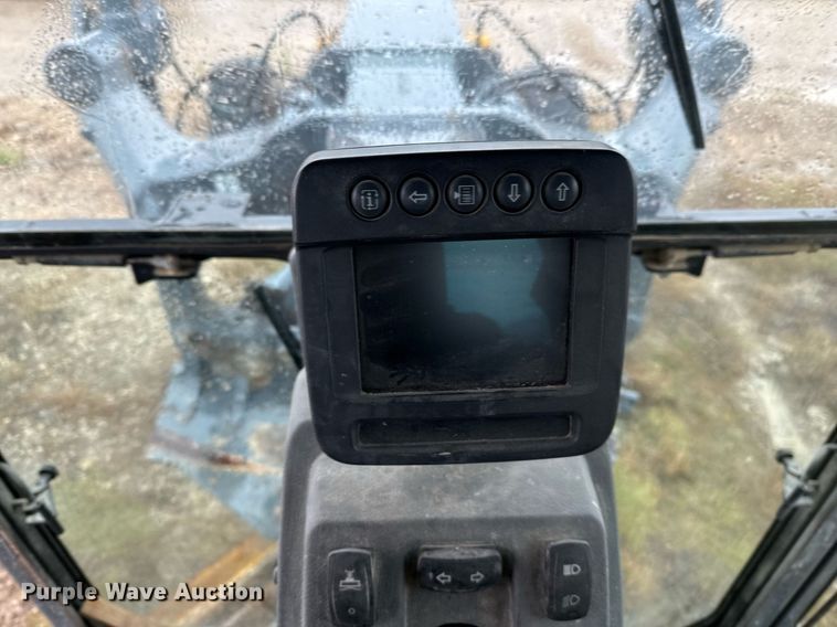 image for item EJ3354 2011 John Deere 772G motor grader