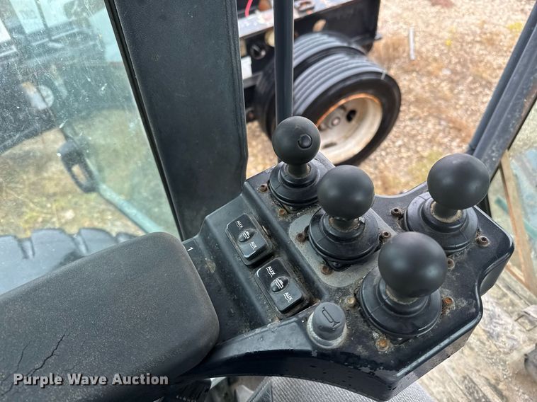 image for item EJ3354 2011 John Deere 772G motor grader