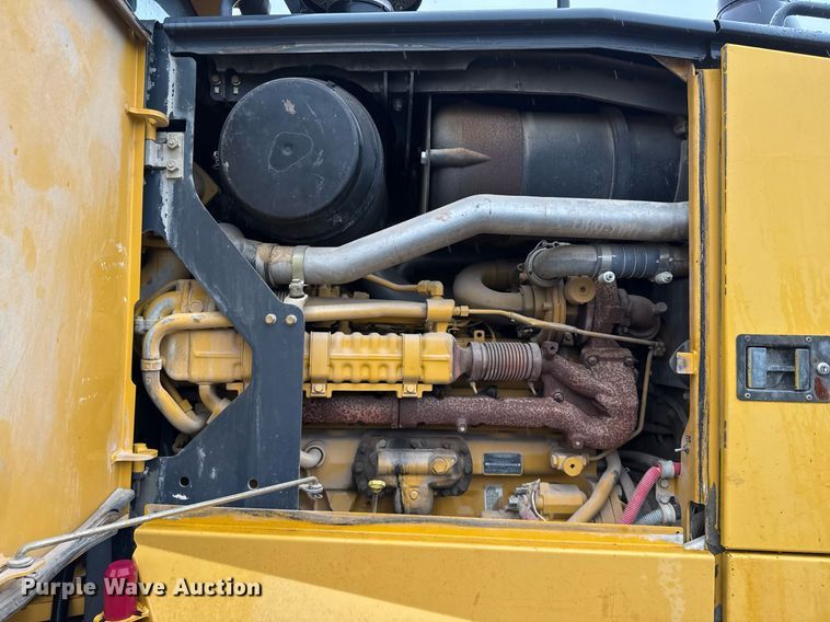 image for item EJ3354 2011 John Deere 772G motor grader