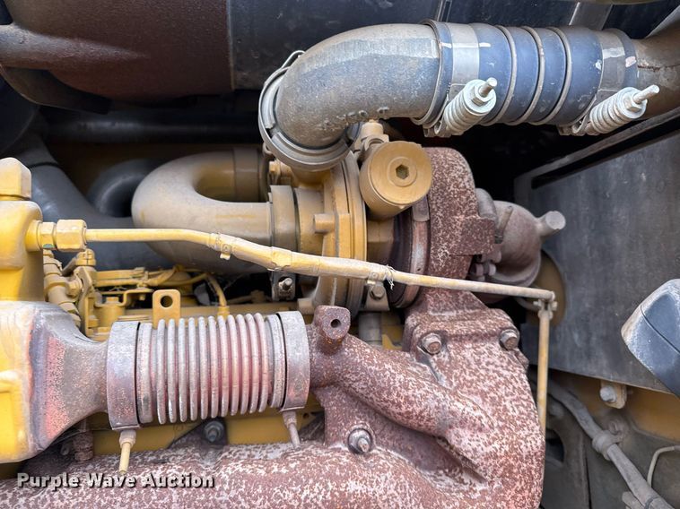 image for item EJ3354 2011 John Deere 772G motor grader