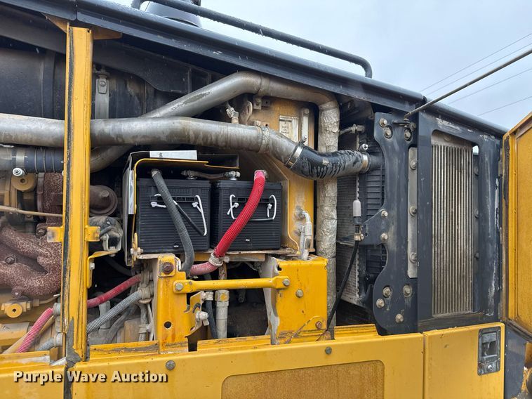 image for item EJ3354 2011 John Deere 772G motor grader