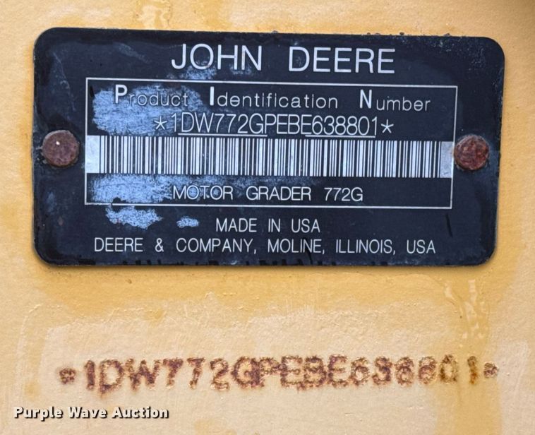 image for item EJ3354 2011 John Deere 772G motor grader