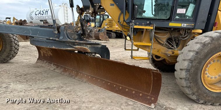 image for item EJ3357 2014 John Deere 770G motor grader