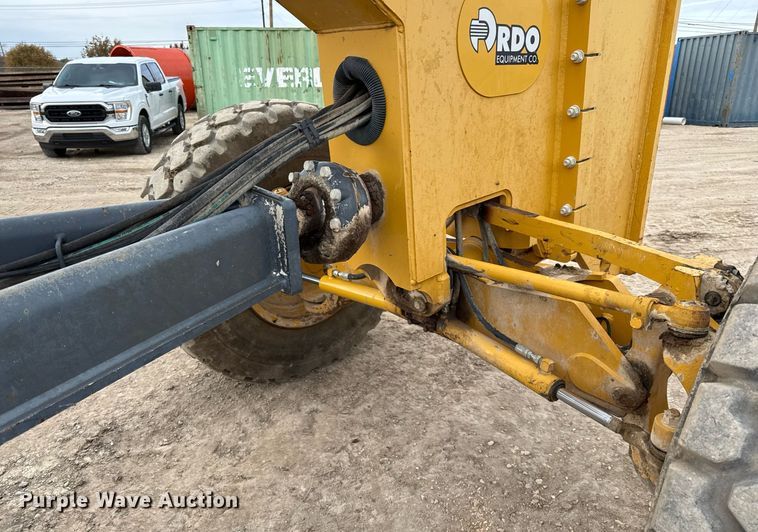 image for item EJ3357 2014 John Deere 770G motor grader