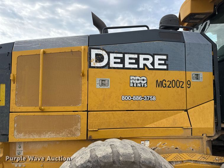 image for item EJ3357 2014 John Deere 770G motor grader