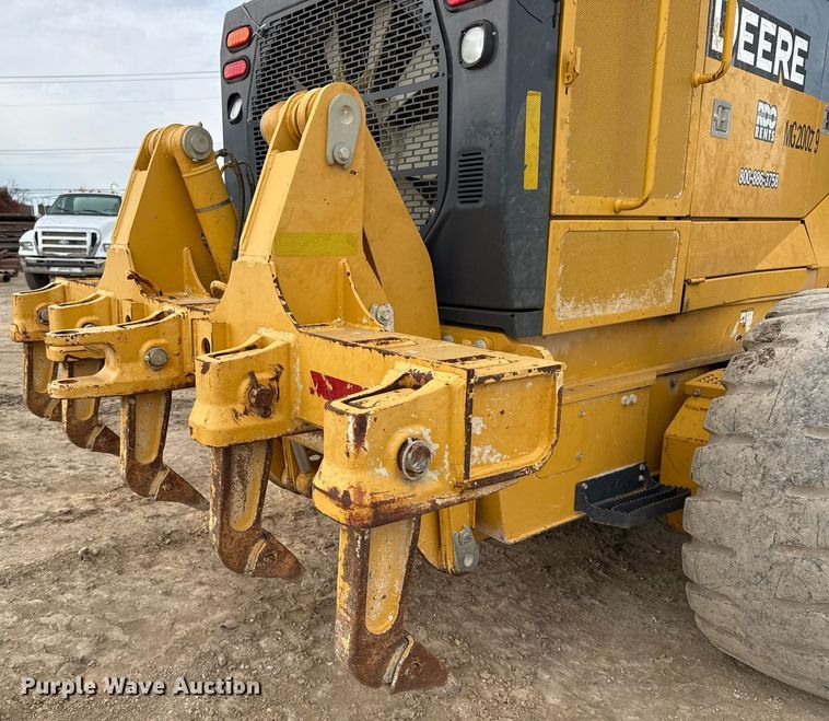 image for item EJ3357 2014 John Deere 770G motor grader