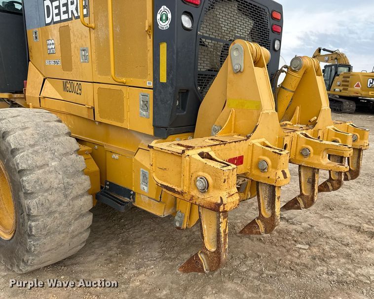 image for item EJ3357 2014 John Deere 770G motor grader