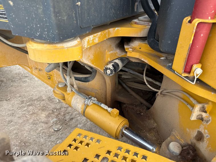 image for item EJ3357 2014 John Deere 770G motor grader