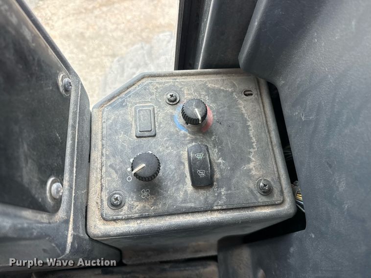 image for item EJ3357 2014 John Deere 770G motor grader