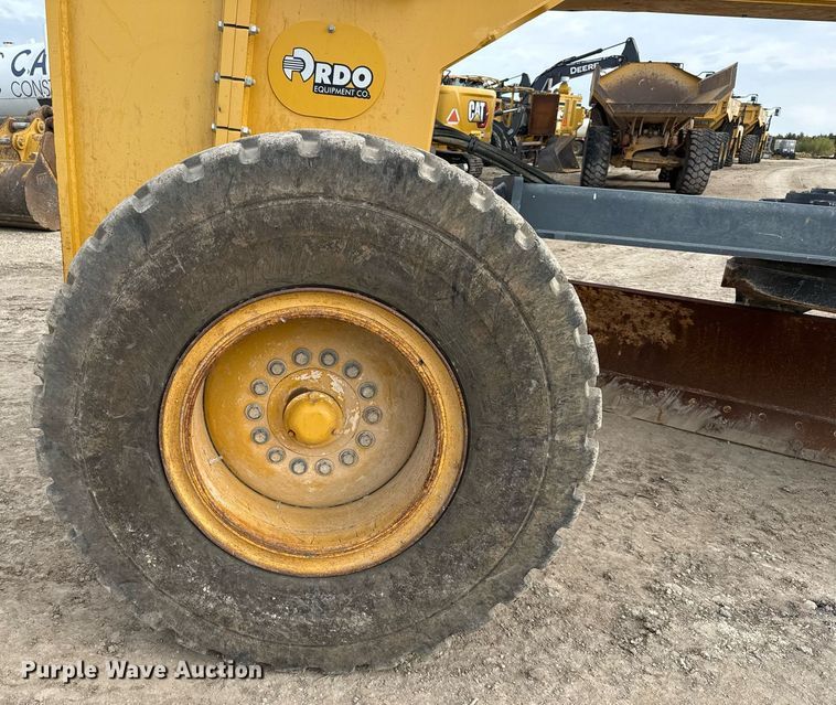 image for item EJ3357 2014 John Deere 770G motor grader