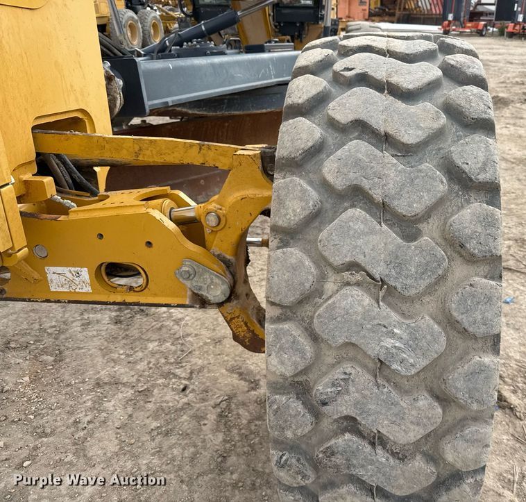 image for item EJ3357 2014 John Deere 770G motor grader