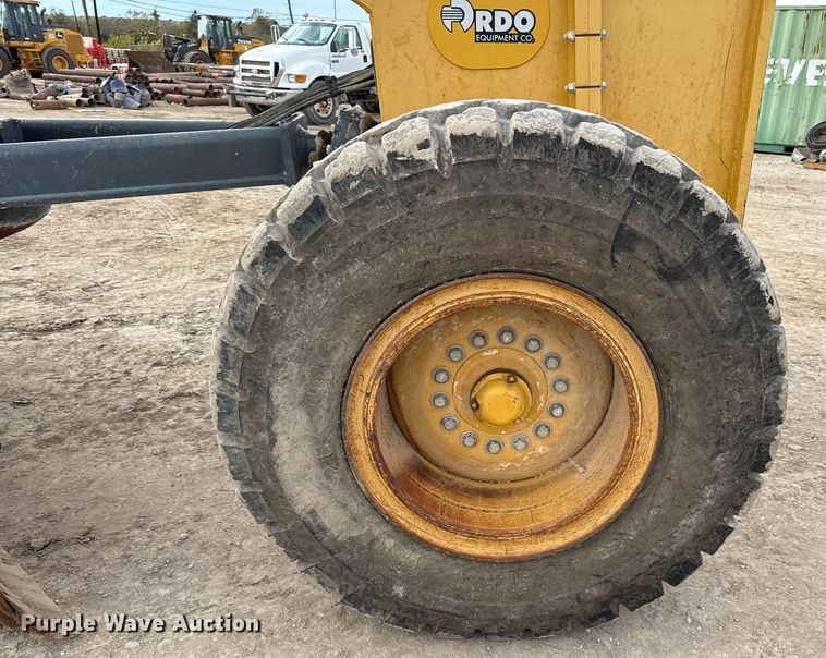 image for item EJ3357 2014 John Deere 770G motor grader