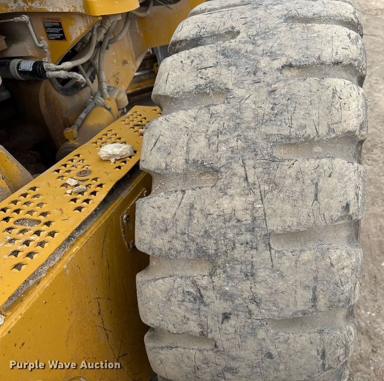 image for item EJ3357 2014 John Deere 770G motor grader