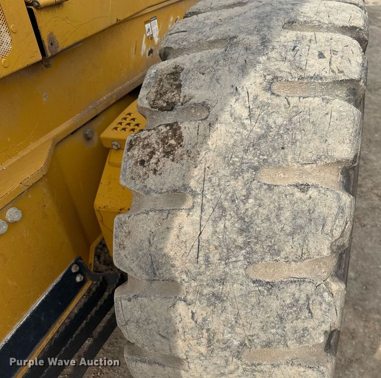 image for item EJ3357 2014 John Deere 770G motor grader