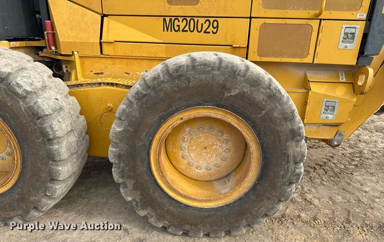 image for item EJ3357 2014 John Deere 770G motor grader