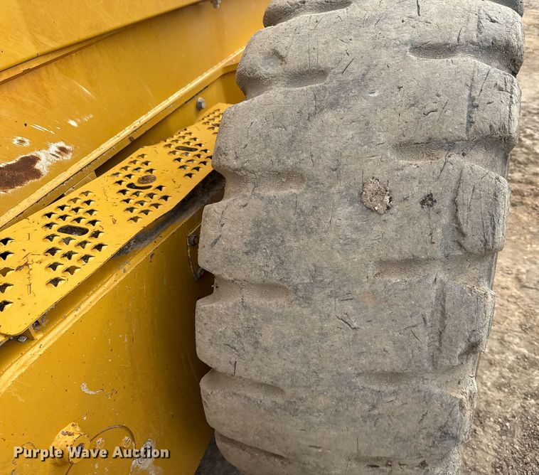 image for item EJ3357 2014 John Deere 770G motor grader