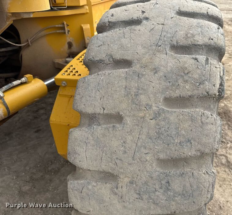 image for item EJ3357 2014 John Deere 770G motor grader