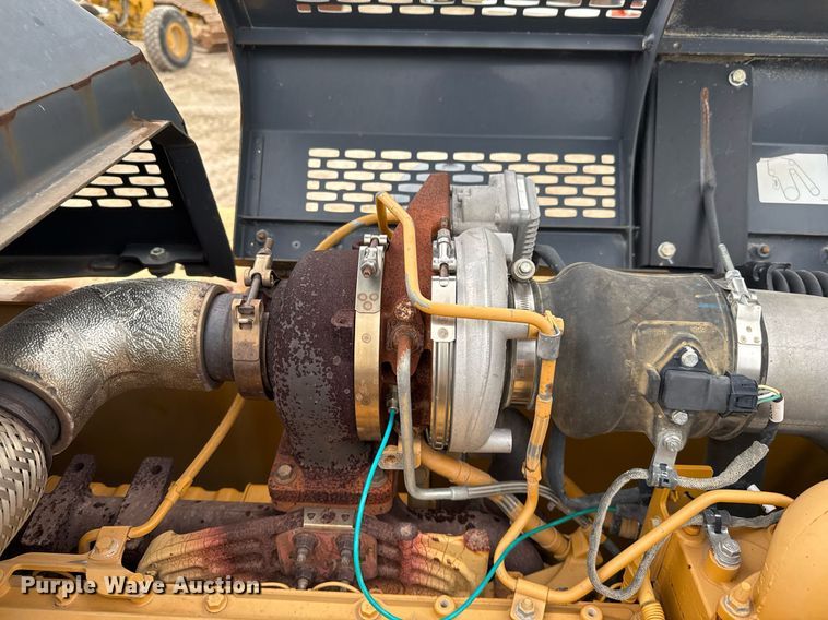 image for item EJ3358 2018 John Deere 210G LC excavator