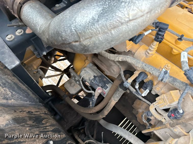 image for item EJ3358 2018 John Deere 210G LC excavator