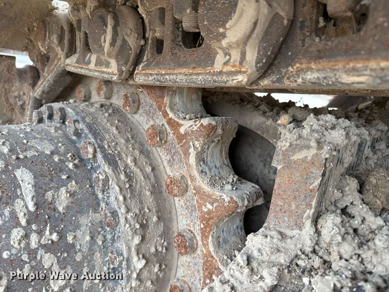 image for item EJ3358 2018 John Deere 210G LC excavator