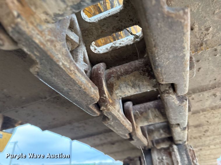 image for item EJ3358 2018 John Deere 210G LC excavator