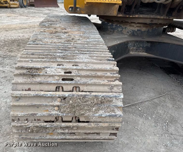 image for item EJ3358 2018 John Deere 210G LC excavator