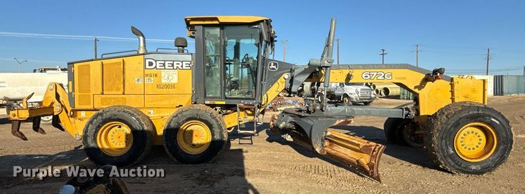 image for item EJ3359 2011 John Deere 672G motor grader