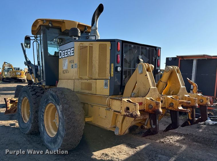 image for item EJ3359 2011 John Deere 672G motor grader