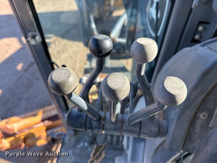 image for item EJ3359 2011 John Deere 672G motor grader