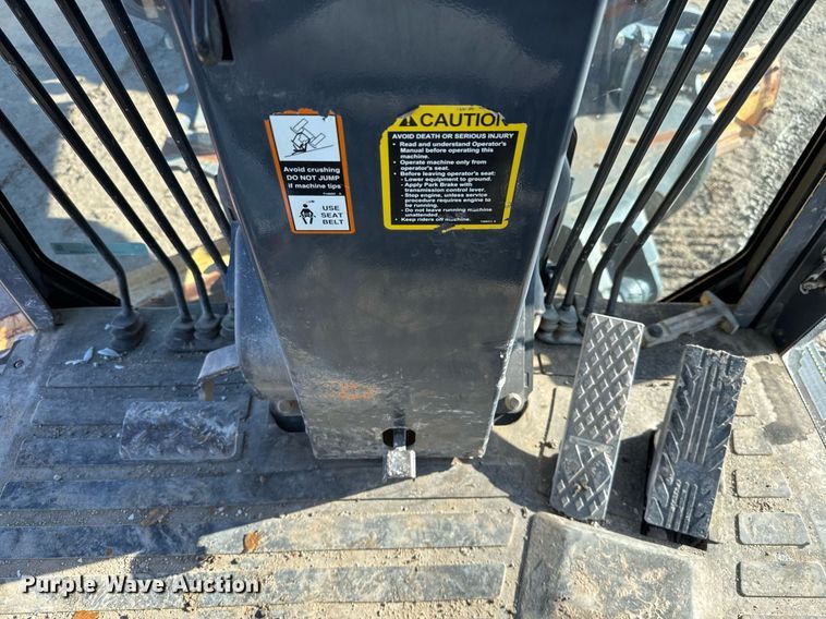 image for item EJ3359 2011 John Deere 672G motor grader