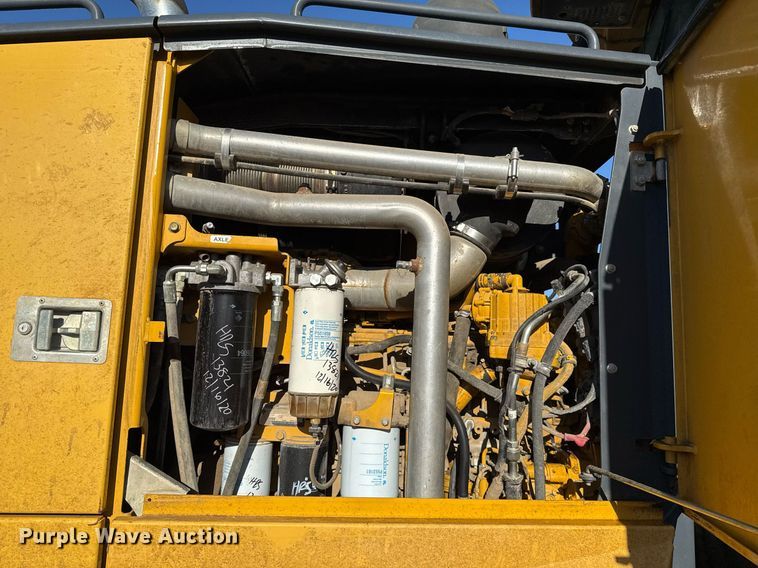 image for item EJ3359 2011 John Deere 672G motor grader